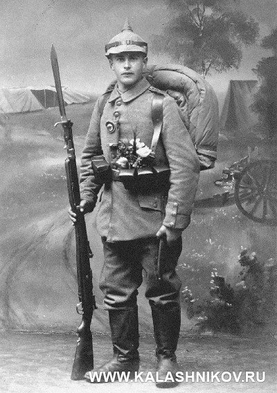 Немецкий солдат с винтовкой Маузера. Журнал Калашников